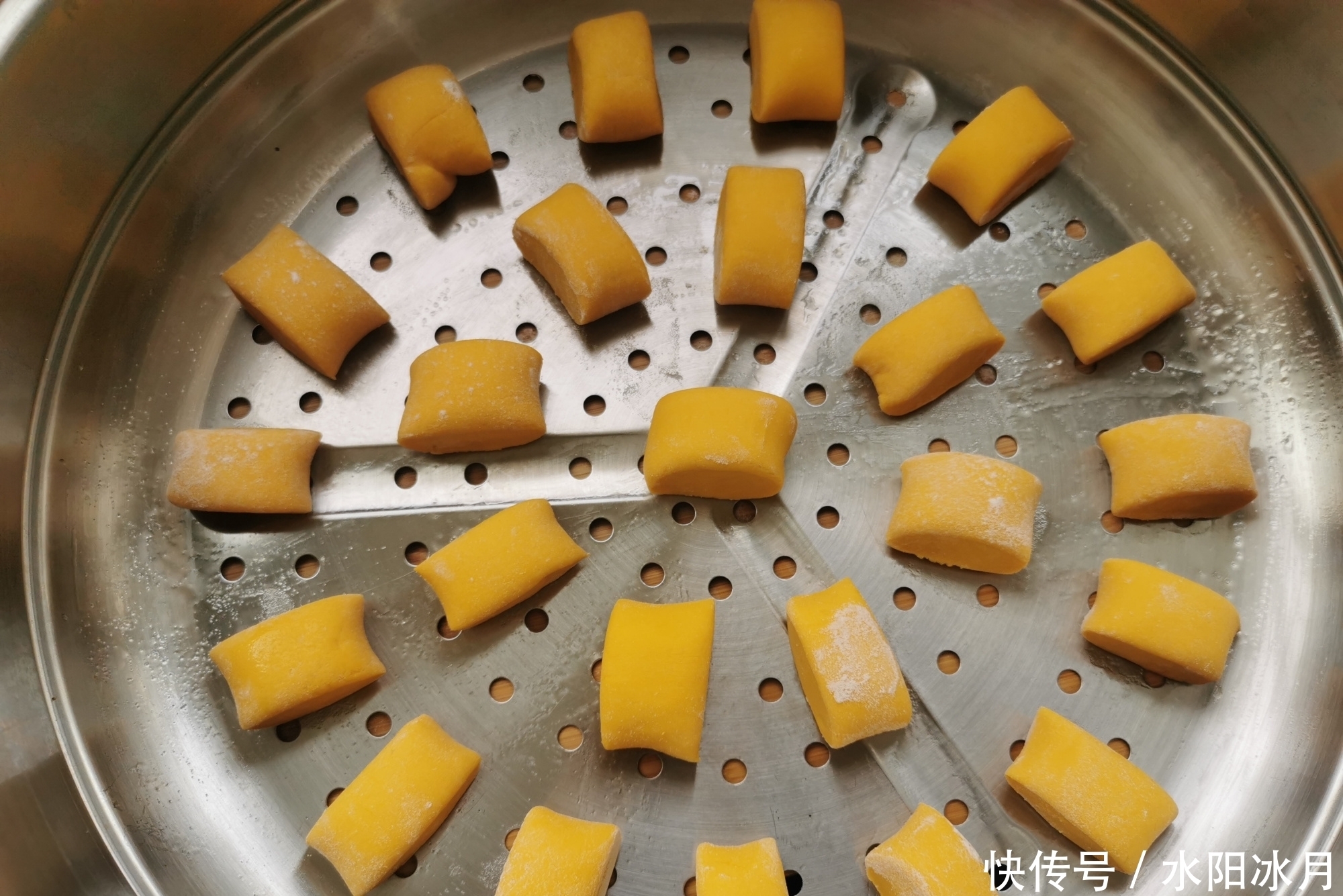 一滴水|用南瓜山药做馒头,一次发酵,不加一滴水,全程只需30分钟