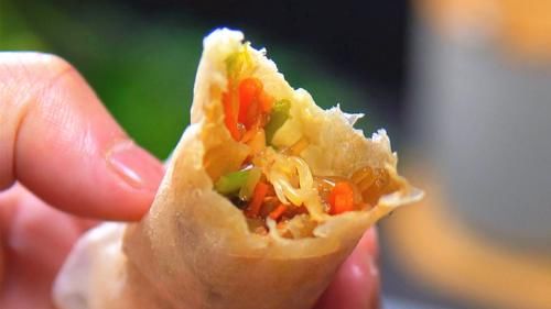 把合菜卷成卷，不爱吃菜的都喜欢吃，鲜美营养，蔬菜主食一个搞定