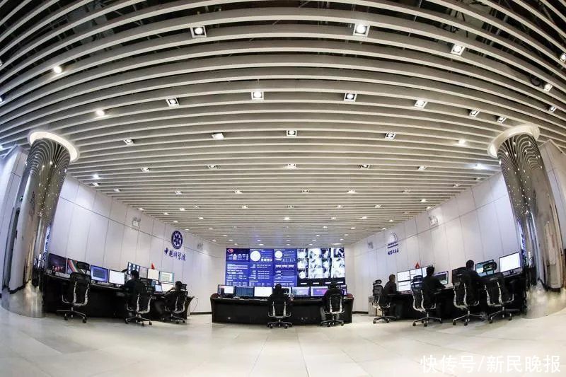 面向世界开放首日，我们去看了看“中国天眼”的唯一“打卡”点