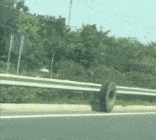 |搞笑GIF段子:开开心心去踩水