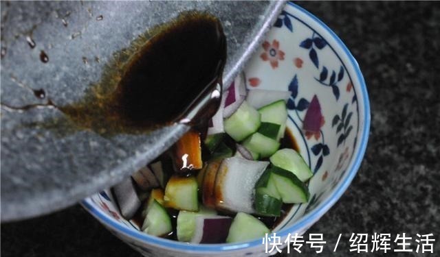 少辛增酸|花生这样做，比油炸花生更香更酥脆，健康不上火，上桌连渣都不剩