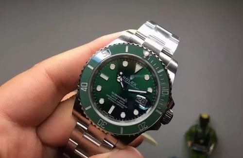 高档腕表几乎都是皮带？不锈钢表带的表都是中低档？