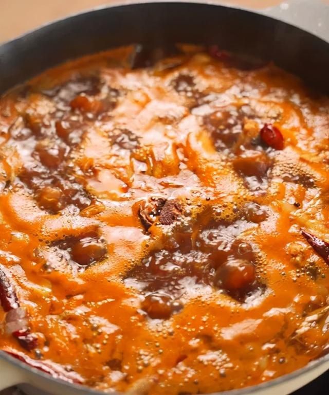 大骨|色香浓郁酱大骨，一口忘掉人生苦