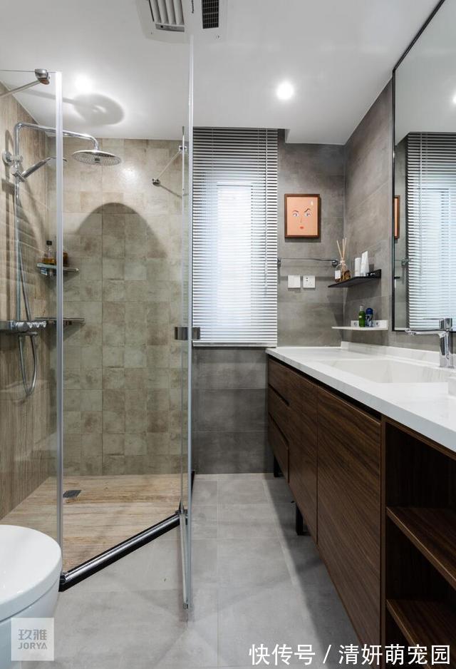 玄关|看了她家,才发现软装有多强大,全屋刷大白,效果依然很棒