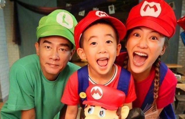 陈小春|陈小春当年痛批谢霆锋、陈冠希算什么东西,就连郑伊健都说惹不起他