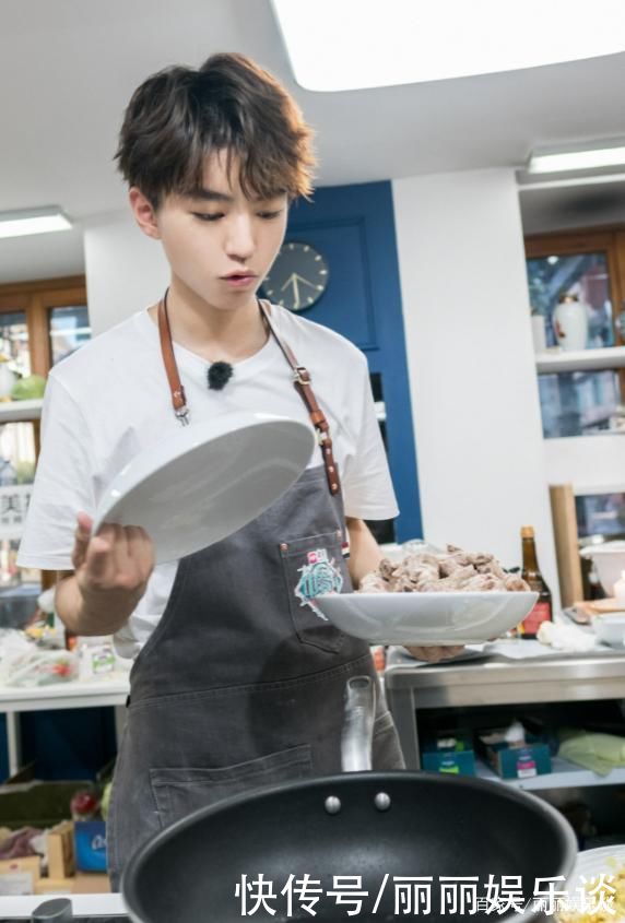 中餐厅5|《中餐厅5》官宣龚俊入驻，关注中餐厅的观众，本质是在看什么?