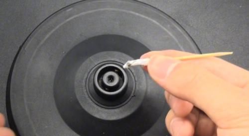 今天才知道,电热水壶上插根牙签,一年省下好几百,真的太聪明了