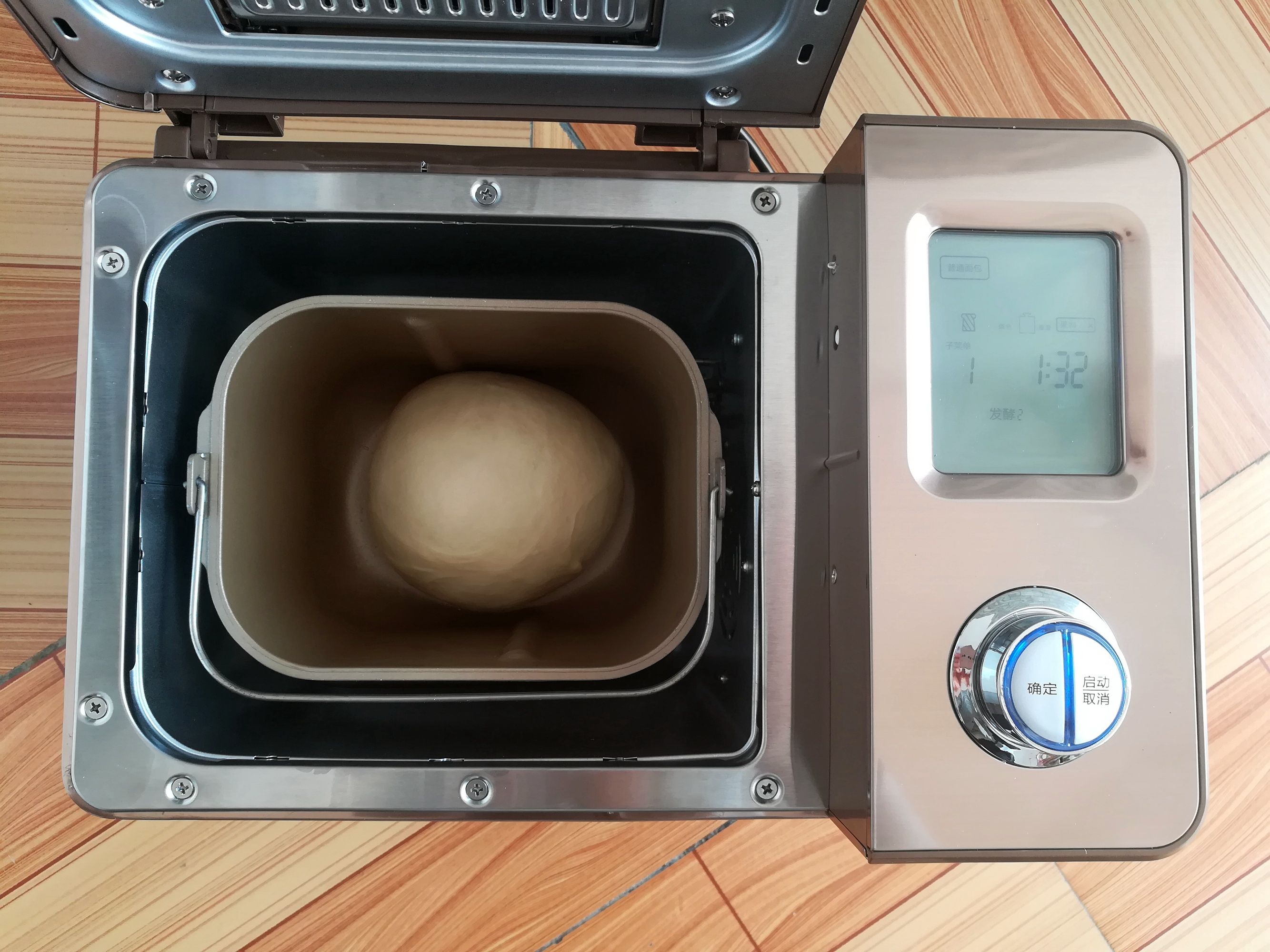 冬天，面包做出来像发糕？注意这3个细节，面包香甜又松软