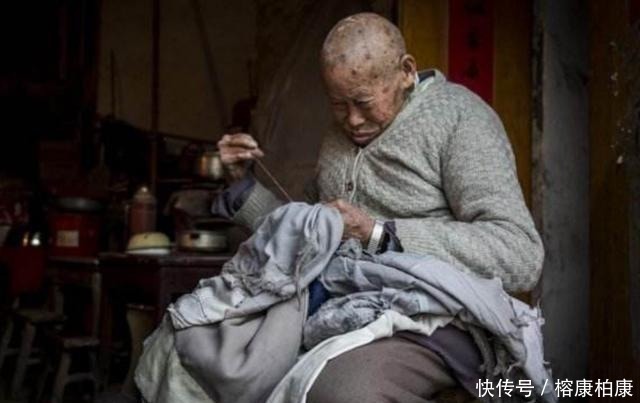 百家衣|他因菩萨托梦,花费43年时间自建寺庙,一件百衲衣穿到80多岁