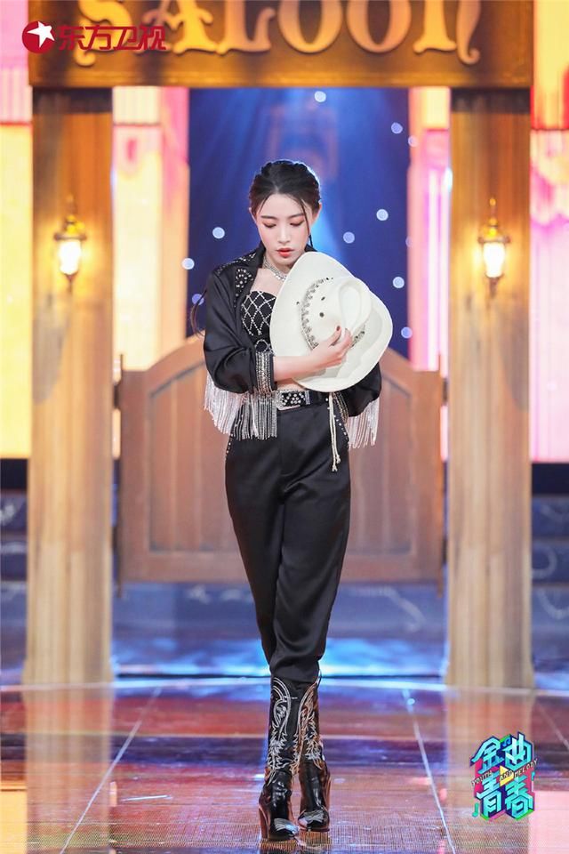 东方卫视《金曲青春》戴萌、SNH48李佳恩演绎《有一个姑娘》