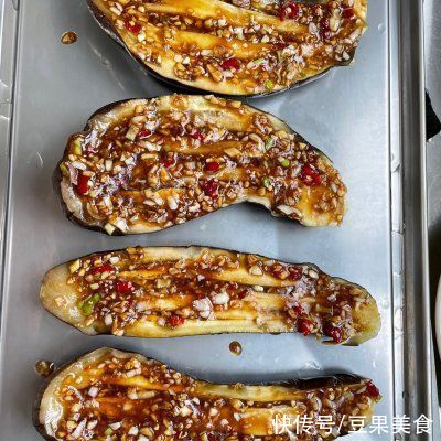烤茄子|烤茄子。我家吃了十年，竟然还没吃腻