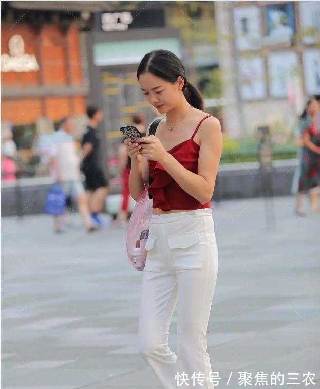 穿搭 自然随性的瑜伽裤穿搭更显大气时尚感,不同的款式风格,端庄大气!