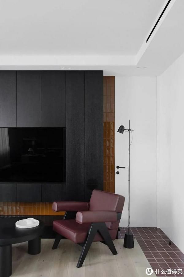 杭州|杭州95后女孩花光积蓄，买下55㎡公寓，全屋极简风，这才叫独立女士！