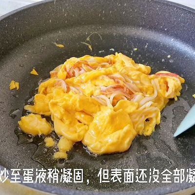 鸡蛋液|蟹柳滑蛋三明治