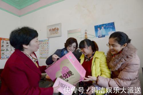 纸尿裤|看望产妇时,请记住,不要送这2样东西,也不要说这3句话