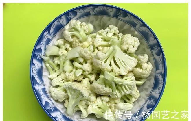 干锅|炒花菜时,有人焯水,有人过油,原来都错了,难怪炒出来不好吃