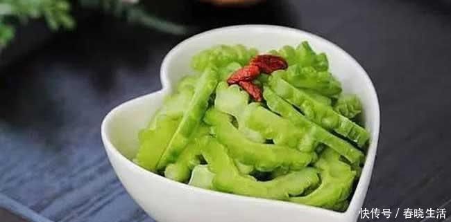 脂肪肝|“三甜”伤肝,尽量少吃,“二苦”养肝,建议多吃,保护肝脏健康