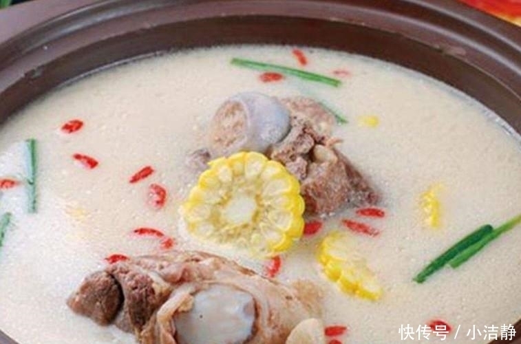 加水|60年大厨说漏嘴不管炖什么骨头汤,都别直接加水,难怪汤汁不白还腥臭