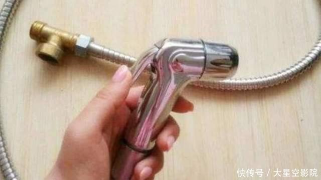 泰国|泰国厕所都有一根软管,到底有啥用?看完这2点明白了!