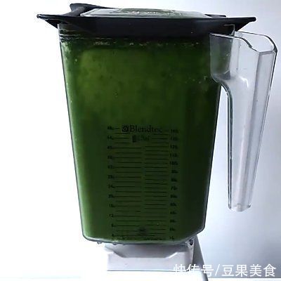 色香味俱全的翡翠菠菜素饺子，这个冬至必不可少