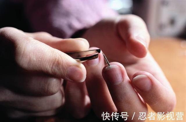 从“小混混”到“十足孝子”，大家对陈小春的误解到底有多深？