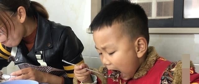 生长发育|孩子发育有标准,低于同龄人时,家长莫急,先找到原因再适当干预