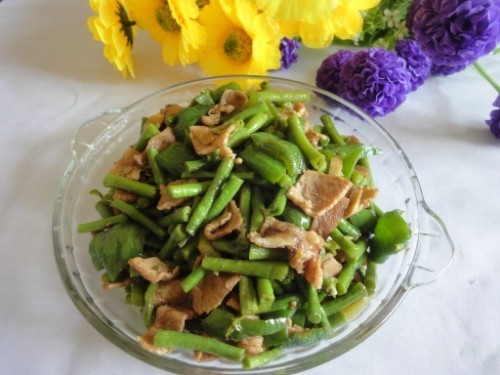 教你家常好吃的豆角炒肉片，美味解馋很下饭，孩子都抢着吃