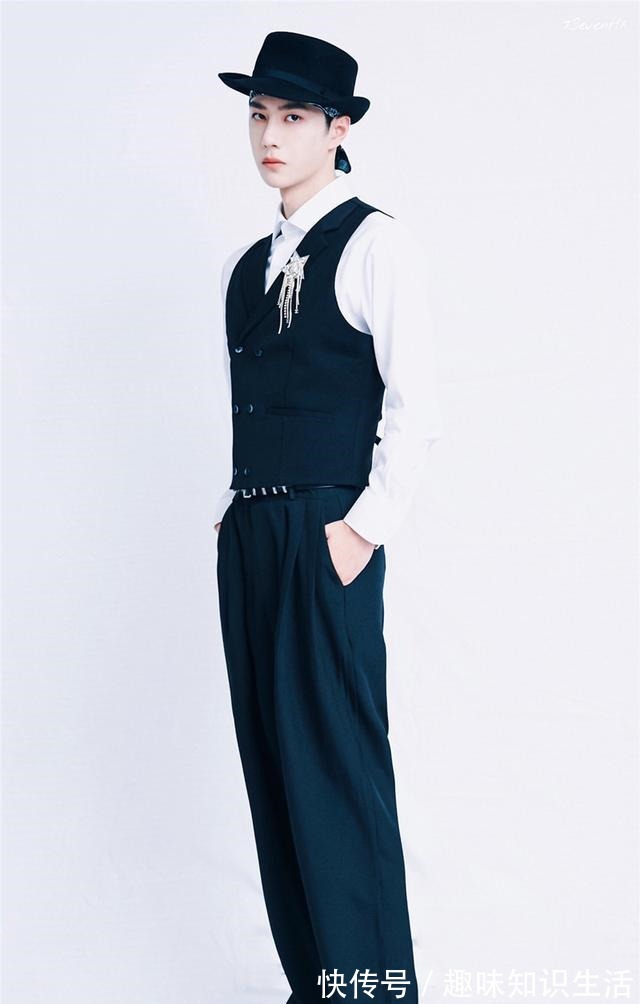 印花 香奈儿围巾款式!