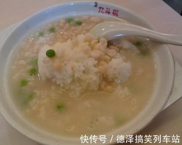 早餐|积食原因不只是吃多，儿科医生：2种早餐再喂，会“拖垮”脾胃