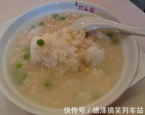 早餐|积食原因不只是吃多,儿科医生:2种早餐再喂,会“拖垮”脾胃