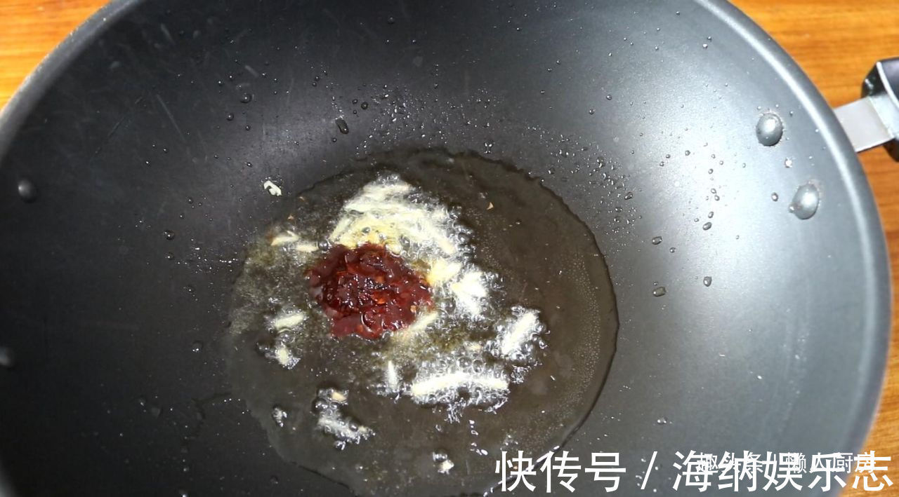 柠檬鱼片|酸菜鱼吃腻了,教你柠檬鱼片的做法,鱼肉爽滑,酸辣清香解油腻