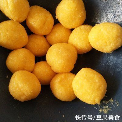 心型椰蓉面包这样做也太好吃了 每天下饭都靠它 全网搜