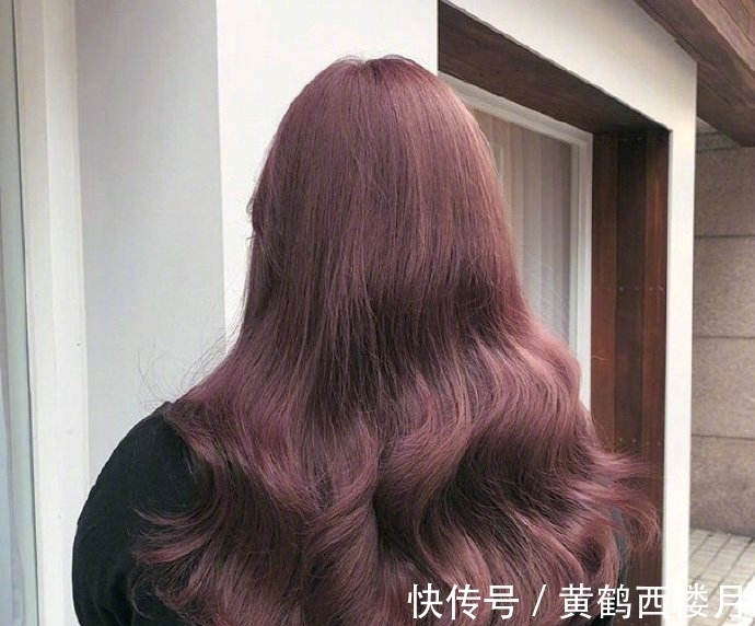 发型|今年流行这些女神烫发,简单又时髦,超有减龄感!