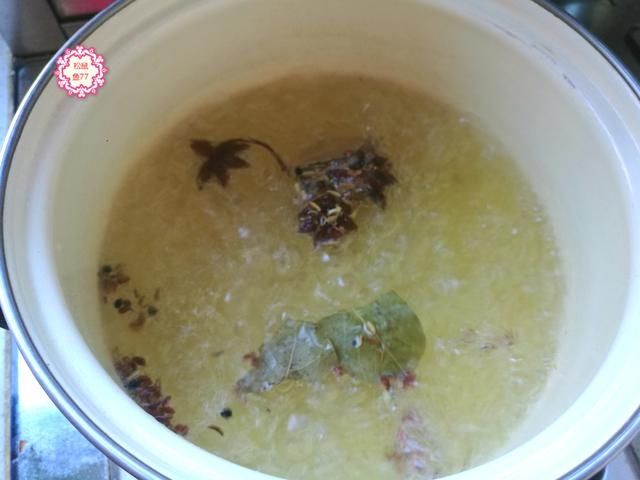 入秋后,少吃肉多吃它,这2种食材搭配,对皮肤好,拌一拌真香