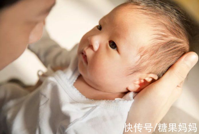 婆婆和妈妈|新生儿在“月子里”很好带，是宝贝给妈妈的礼物，哭闹也许有苦衷