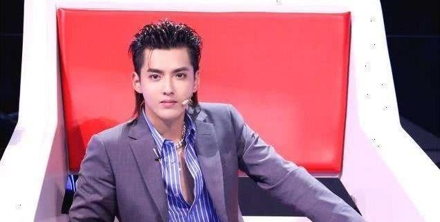 参赛女选手撒娇卖萌太做作,周笔畅黑脸,吴亦凡却做出这个选择