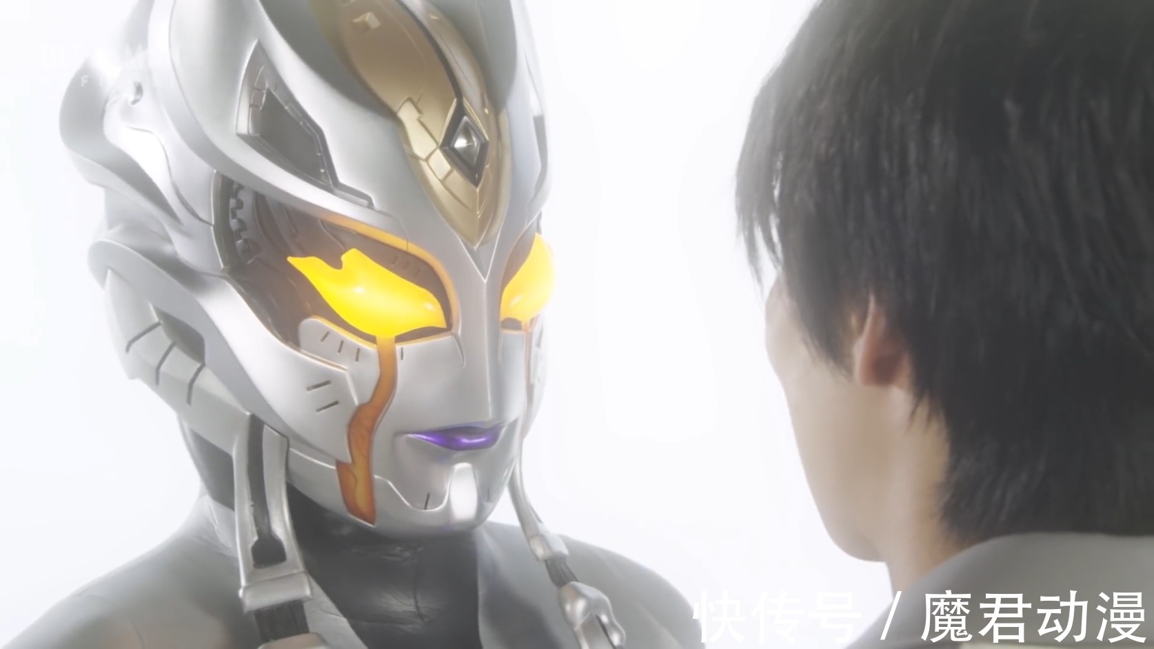 蜜拉|特利迦奥特曼:卡尔蜜拉终其一生,只为最后体验一丝光明的温暖