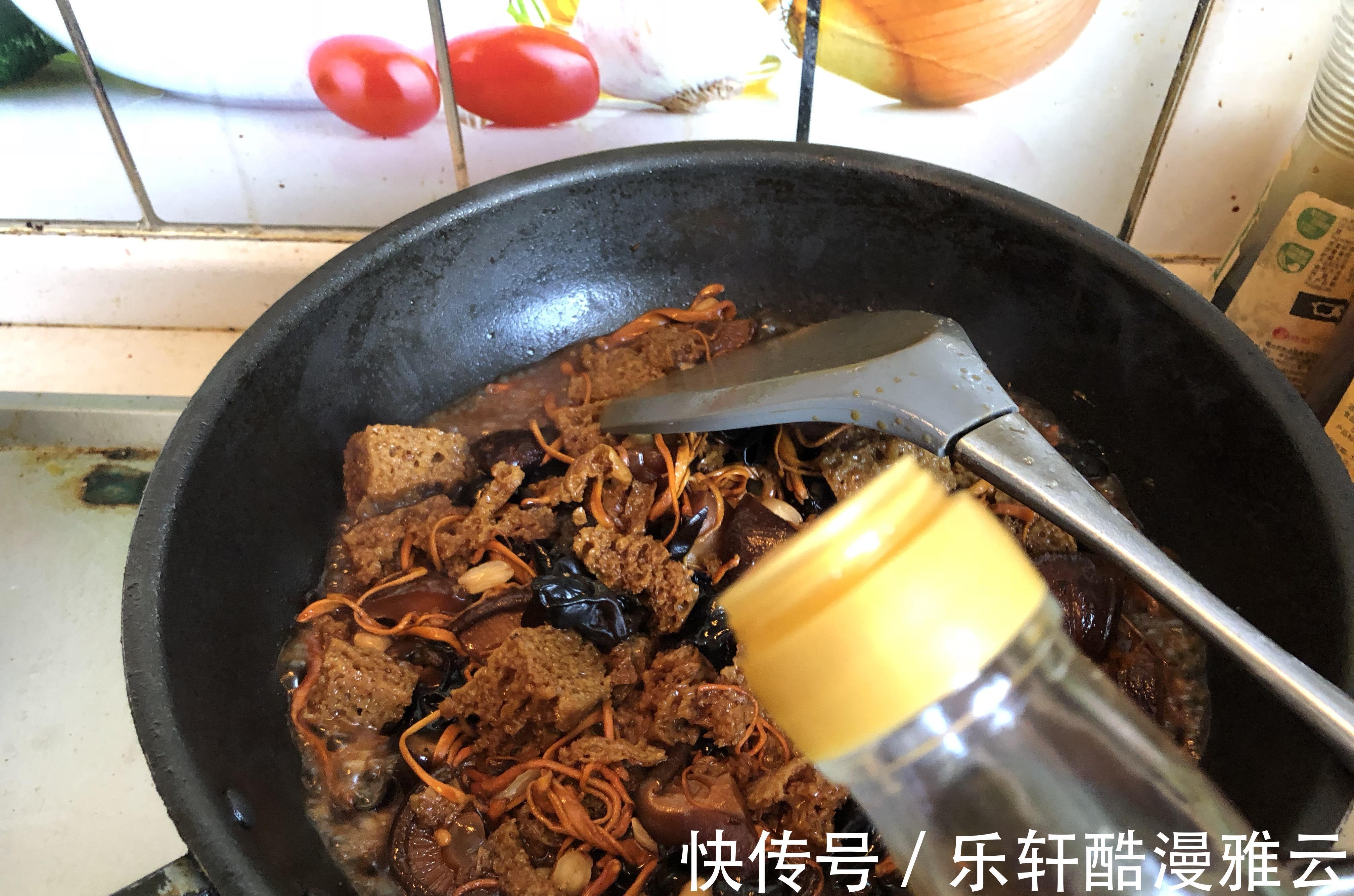 名菜|上海名菜四喜烤麸，劲道可口，一口下去满满的全是酱汁，超香