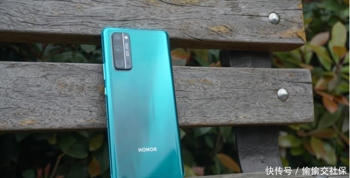 荣耀|荣耀彻底发飙,麒麟990+40W快充+感光三摄,同价位无敌