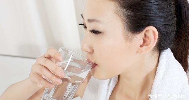 好不好|多喝水对身体好不好水喝多了会把肾累坏么来看看正确答案