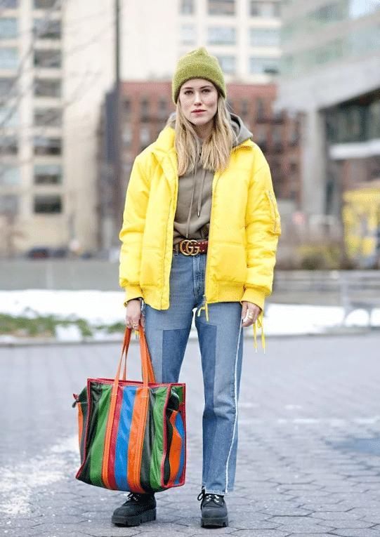 穿羽绒服时，只知道黑色？2021的“流行色”来了，时髦显高级