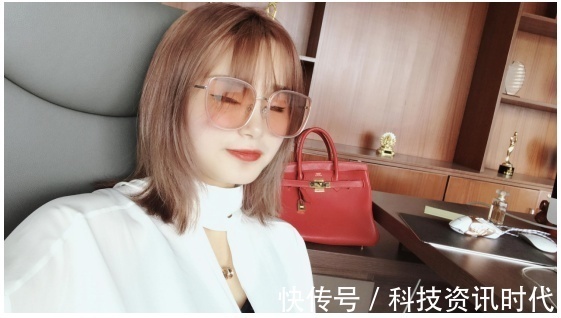 刘莹|微商小白一个月进账80万，全靠她背后的老师杨洋大嫂