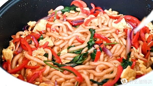 吃一次就上瘾的炒土豆粉,一周吃十次都不够,柔软筋道、鲜美四溢的土豆粉,