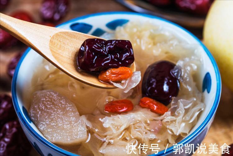 枸杞|天气干燥,多给孩子煲这个汤喝,香甜润喉好喝,营养滋补不上火