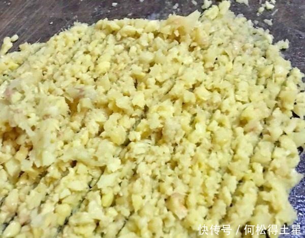 女孩|女孩的爱“这一口”,每隔几天买5斤,捏一捏蒸一蒸