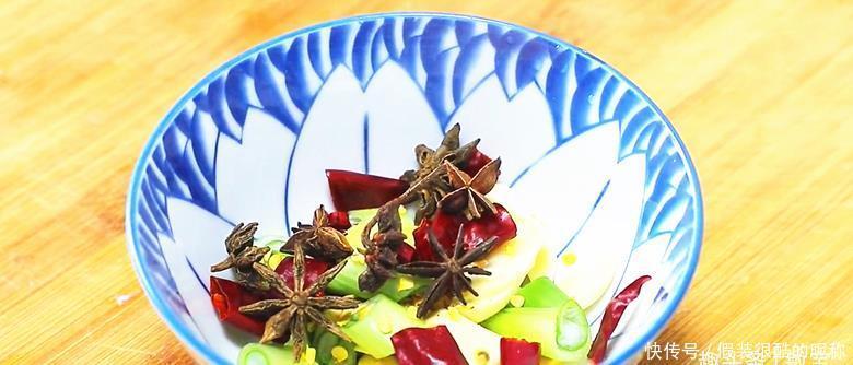 河南蒸面条好吃有窍门，详细步骤教给你，好看又好吃，太香了