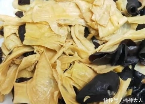 简单一炒就上桌,招待客人有面子,孩子也喜欢吃,能提高智力