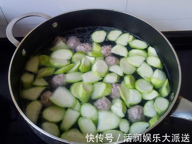 水淀粉|三伏天,闷热湿气重,常给家人做此汤,清淡营养,助你安稳度伏天