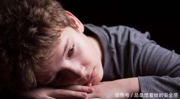 情况|孩子容易抑郁的背后,有啥原因?有哪些孩子容易出现这种情况?
