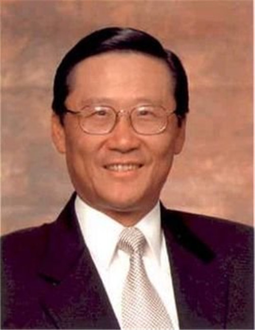 九龙仓集团|中国第一包租公名下房产15000套，每年收租300亿，生活却很低调